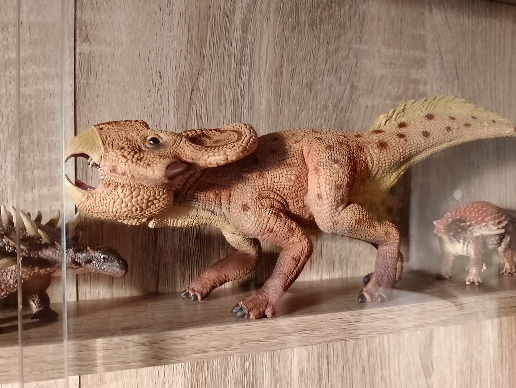 Colección de Dinosaurios de excelente calidad de la reconocida Marca CollectA + 4 Expositores Vitrinas Cristal + 1 Enciclopedia - Image 2